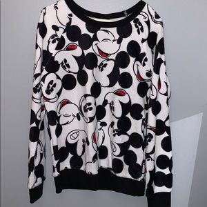 Soft Mickey Mouse sweater